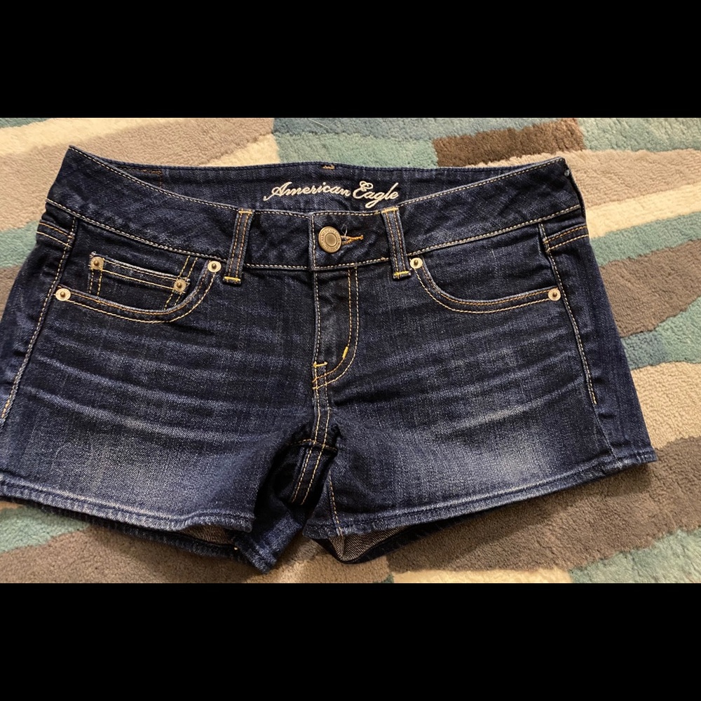 American Eagle Denim Shorts. Size 6. EUC